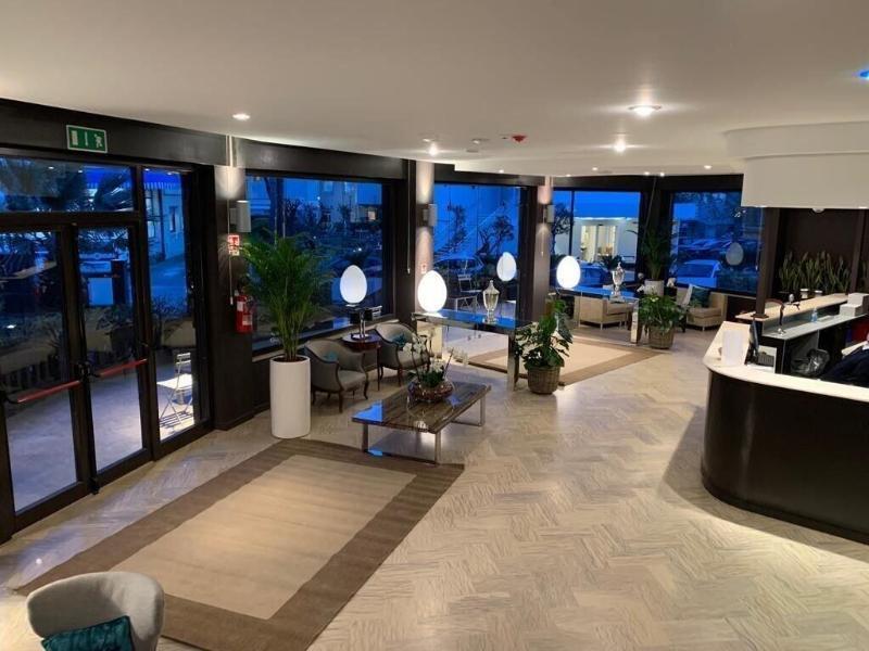 Hotel Caraibi Milano Marittima Ngoại thất bức ảnh