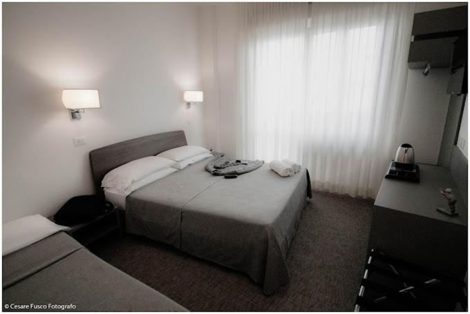 Hotel Caraibi Milano Marittima Ngoại thất bức ảnh