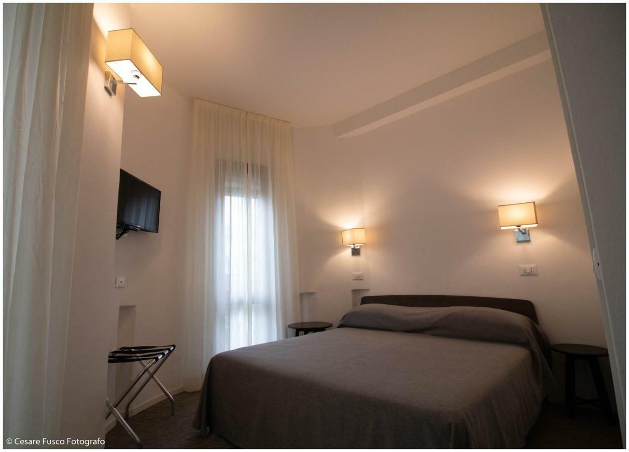 Hotel Caraibi Milano Marittima Ngoại thất bức ảnh