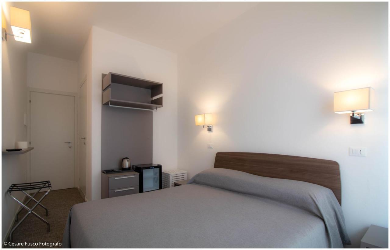 Hotel Caraibi Milano Marittima Ngoại thất bức ảnh