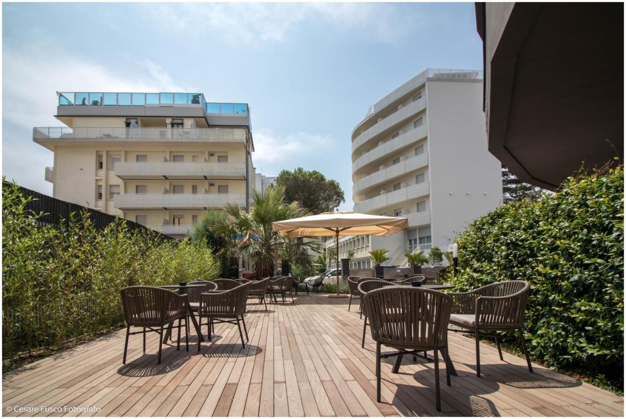 Hotel Caraibi Milano Marittima Ngoại thất bức ảnh