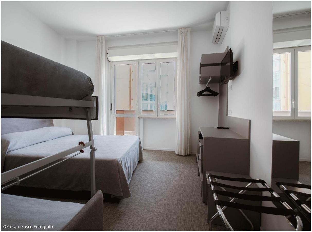 Hotel Caraibi Milano Marittima Ngoại thất bức ảnh