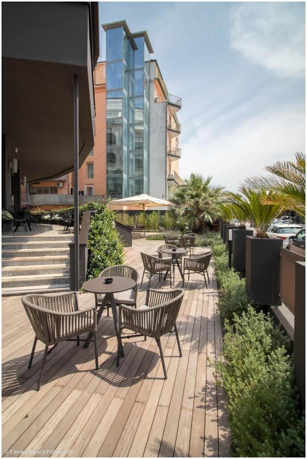 Hotel Caraibi Milano Marittima Ngoại thất bức ảnh