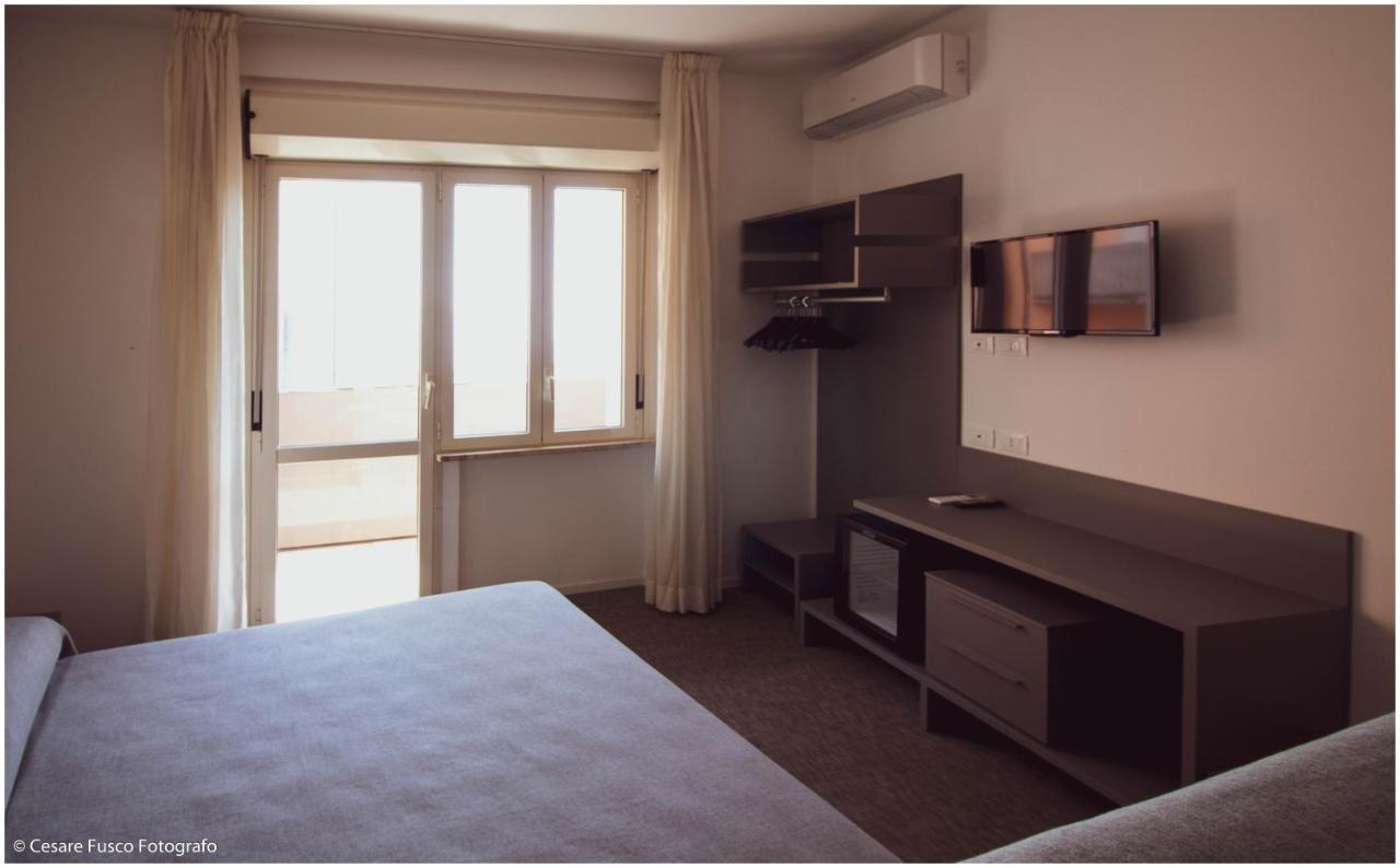 Hotel Caraibi Milano Marittima Ngoại thất bức ảnh