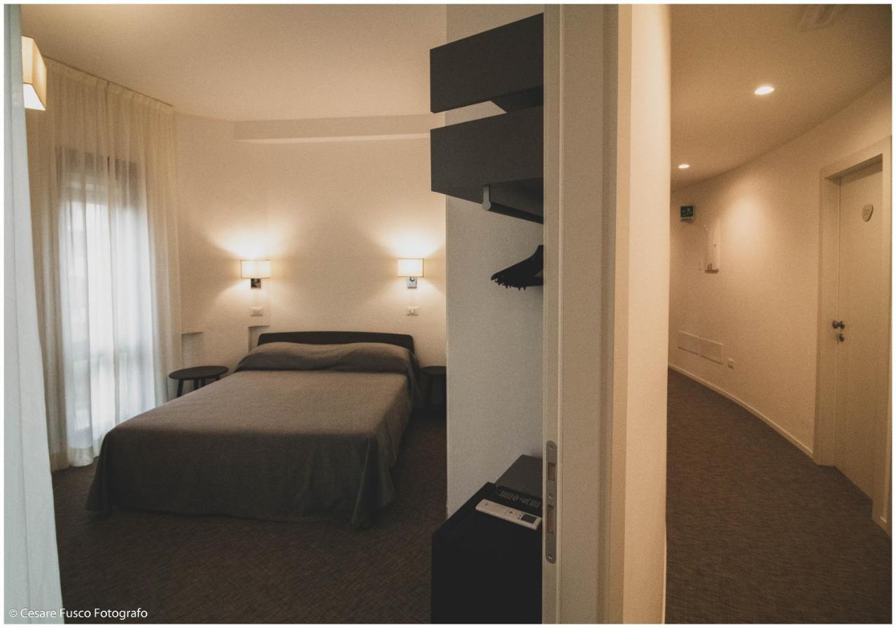 Hotel Caraibi Milano Marittima Ngoại thất bức ảnh